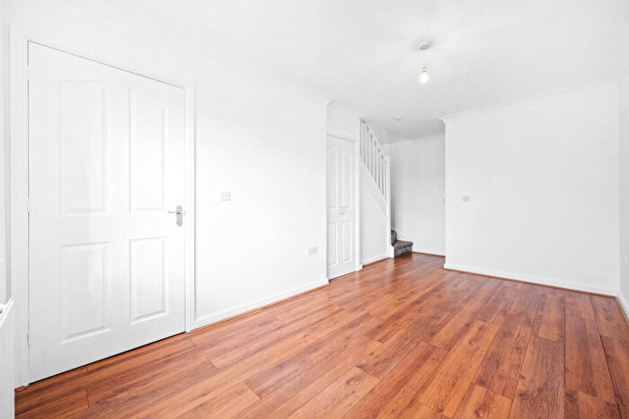 2 Bedroom Semi-Detached House For Sale In Traynor Close, Middleton, Manchester, M24