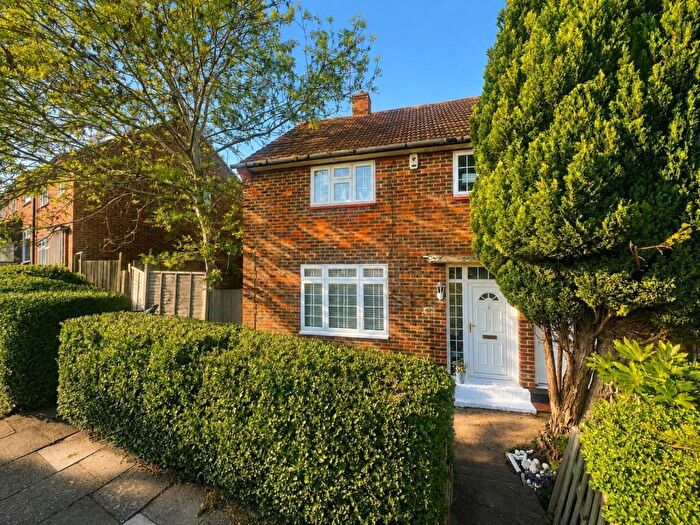 3 Bedroom Semi-Detached House For Sale In Leesons Hill, Orpington, BR5