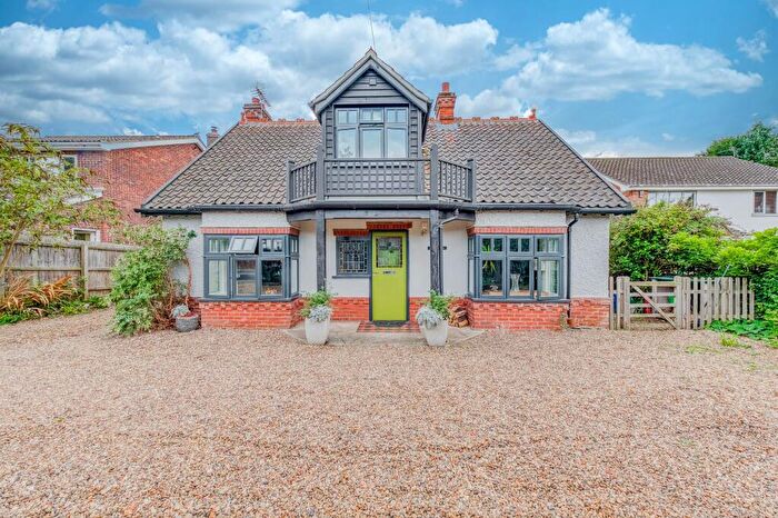 3 Bedroom Detached House For Sale In Horning Road West, Hoveton, NR12
