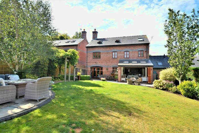 4 Bedroom Detached House For Sale In Warrington Road, Higher Walton, Warrington, WA4