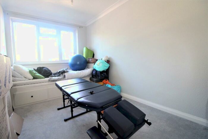 2 Bedroom Apartment To Rent In High Street, Potters Bar, EN6
