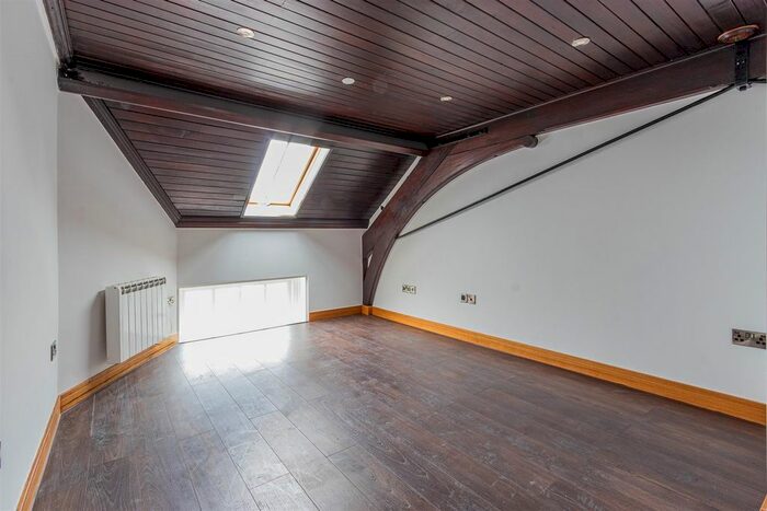 1 Bedroom Flat To Rent In Fanny Street, Cathays, Cardiff, CF24