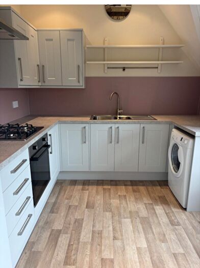2 Bedroom Flat To Rent In The Gables, Pine Tree Glen, Bournemouth, Bournemouth Christchurch Poole, BH4