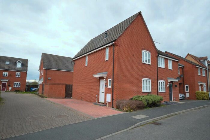 3 Bedroom Semi-Detached House To Rent In Chequers Close, Oakley Vale, Corby, NN18