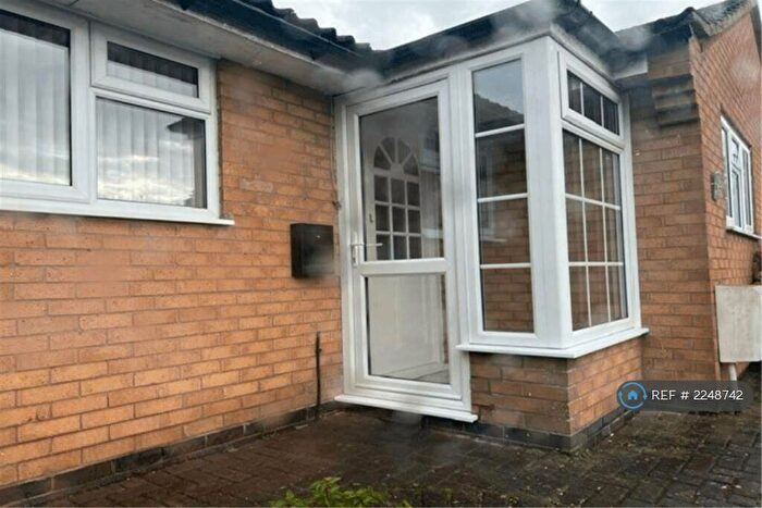 2 Bedroom Bungalow To Rent In Carbery Close, Oadby, Leicester, LE2