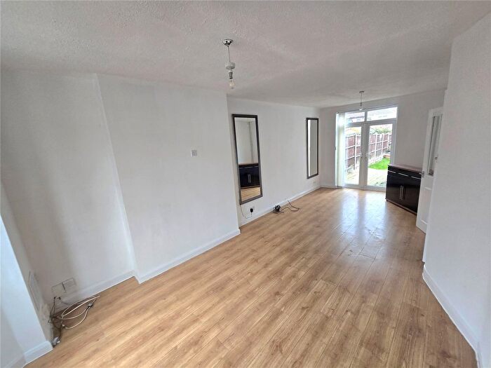 3 Bedroom End Of Terrace House For Sale In Cheveral Avenue, Radford, Coventry, CV6