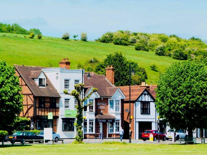 1 Bedroom Apartment To Rent In Overlooking The Green - Wooburn Green, HP10