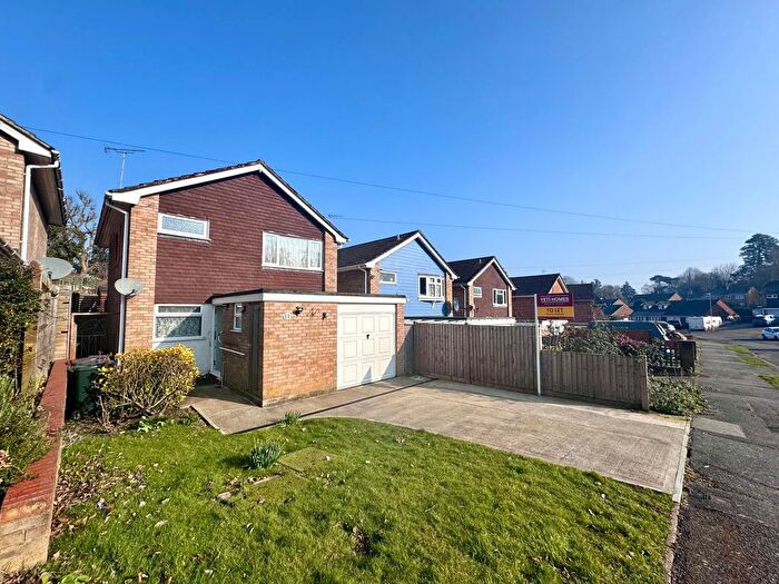 3 Bedroom Detached House To Rent In Quantock Drive, Ashford, TN24