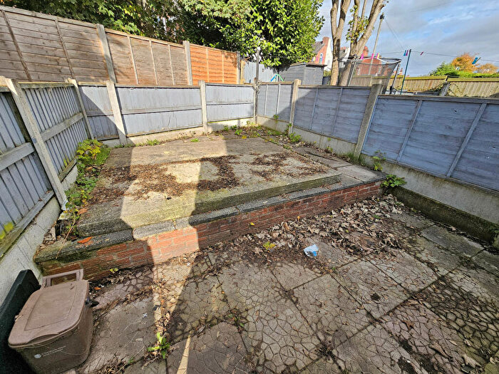 2 Bedroom End Of Terrace House To Rent In Malpas Road, Northwich, Cheshire, CW9