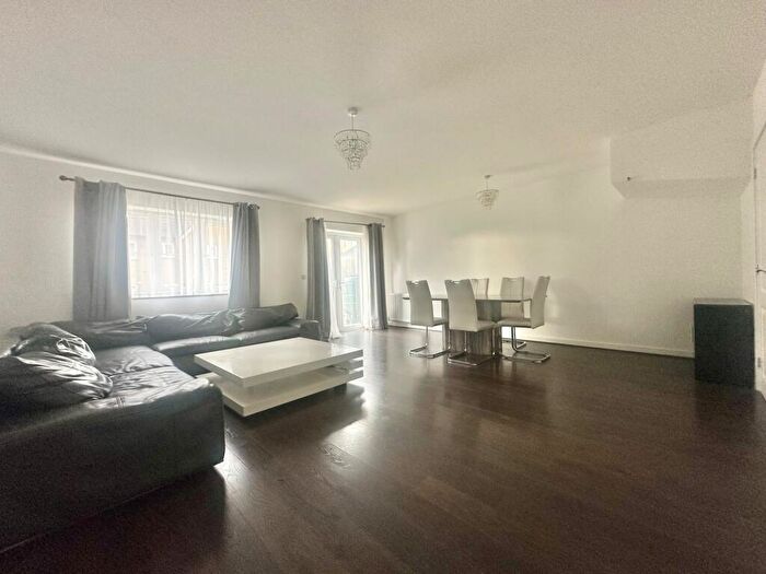 4 Bedroom Semi-Detached House To Rent In Briar Lane, Hoo, Rochester, Kent., ME3