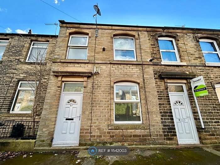 2 Bedroom Terraced House To Rent In Beech Street, Huddersfield, HD1