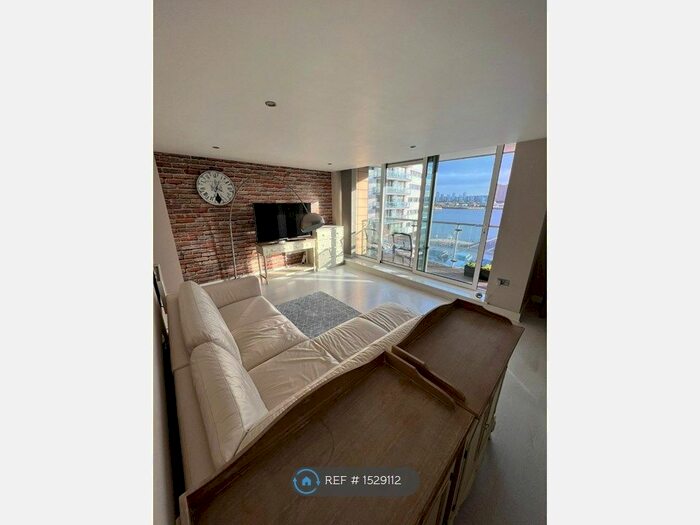 2 Bedroom Flat To Rent In Drift Court, London, E16