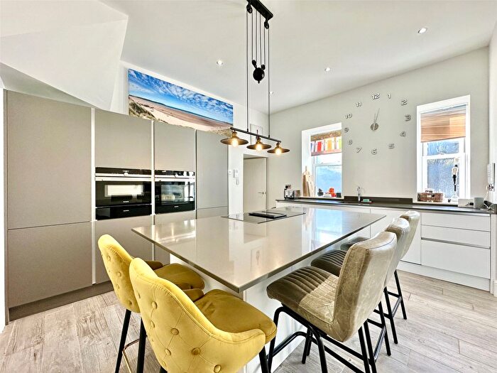 3 Bedroom Flat For Sale In North Morte Road, Mortehoe, Devon, EX34