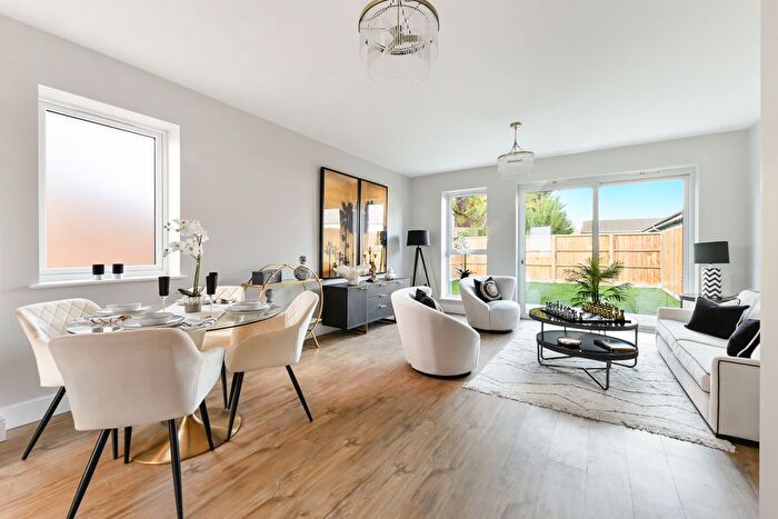 4 Bedroom Terraced House For Sale In Rowan Road, Streatham, SW16