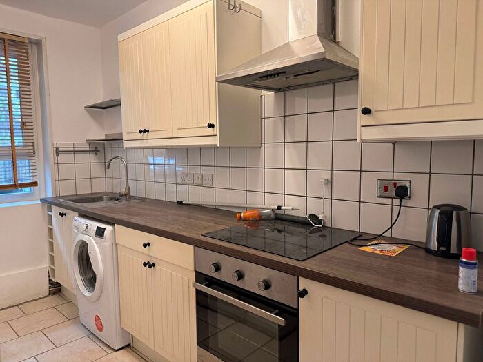 2 Bedroom Flat To Rent In Benworth Street, London, E3