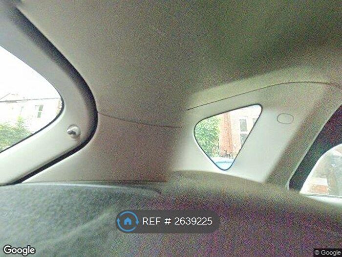 2 Bedroom Flat To Rent In Half Edge Lane, Eccles, Manchester, M30