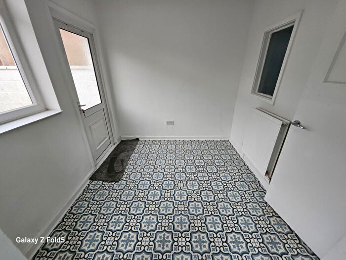 2 Bedroom Terraced House To Rent In Road, Liverpool, Merseyside, L13