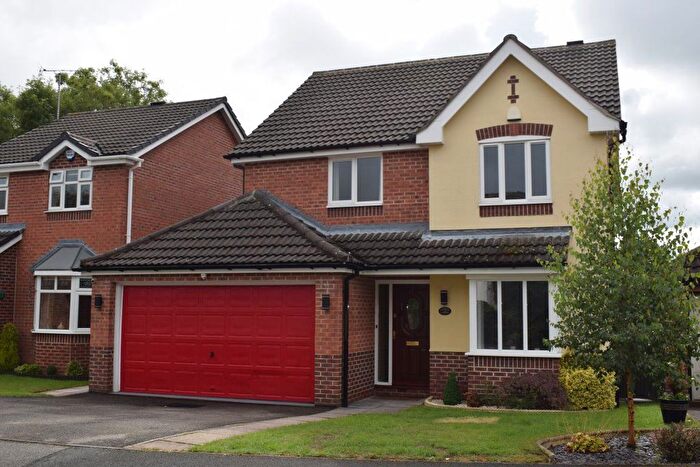 4 Bedroom Detached House To Rent In Blenheim Avenue, Swanwick, Alfreton, DE55