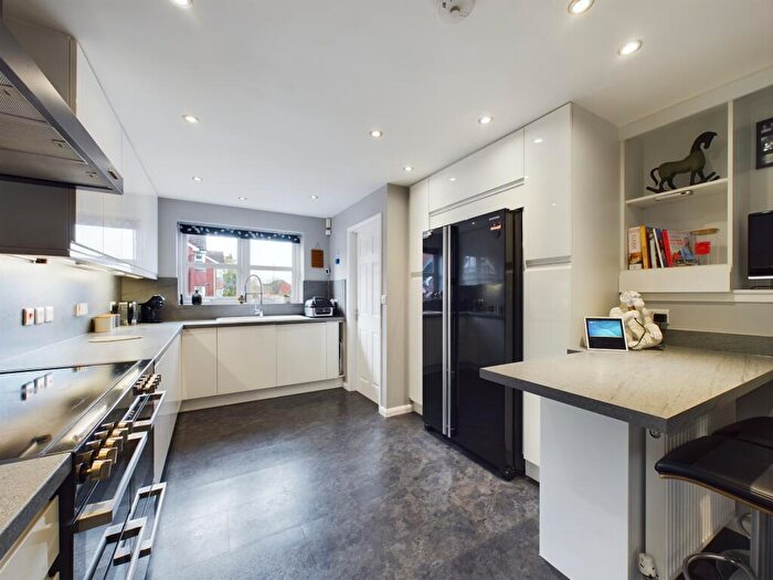 4 Bedroom Detached House For Sale In Netherside Drive, Chellaston, DE73