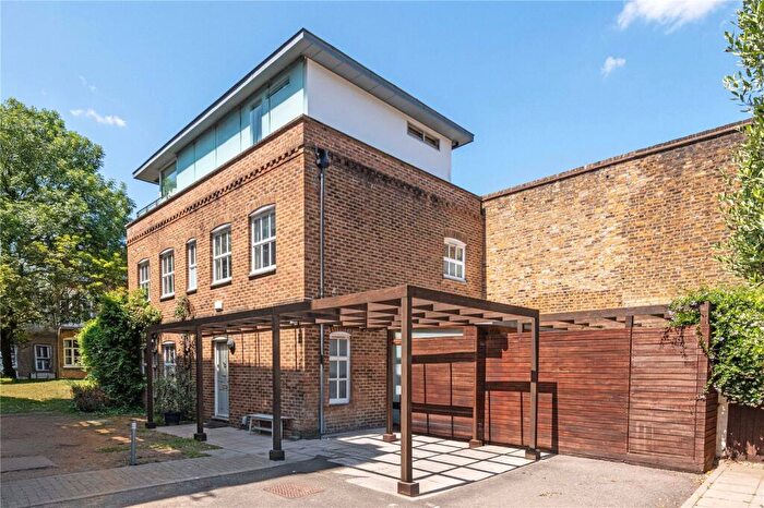 5 Bedroom Detached House For Sale In Restoration Square, London, SW11
