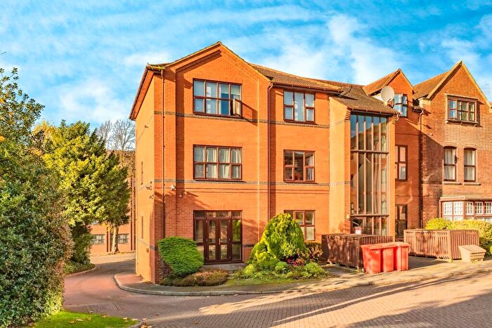 2 Bedroom Flat To Rent In The Gables, Kettering, NN15