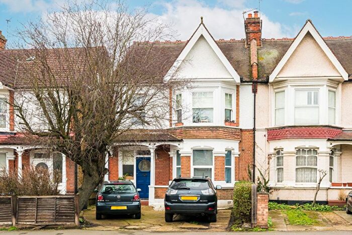 2 Bedroom Flat To Rent In Worple Road, London, SW20