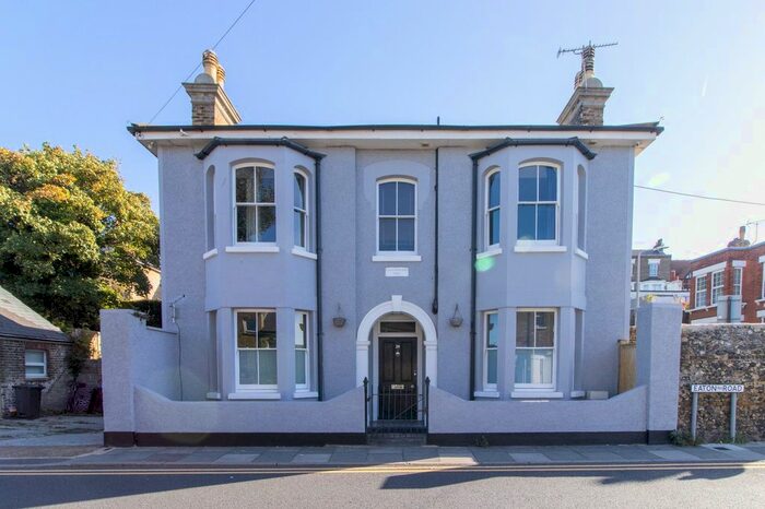 5 Bedroom Detached House To Rent In Eaton Road, Margate, CT9