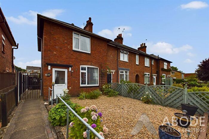3 Bedroom End Of Terrace House For Sale In Woods Lane, Stapenhill, DE15