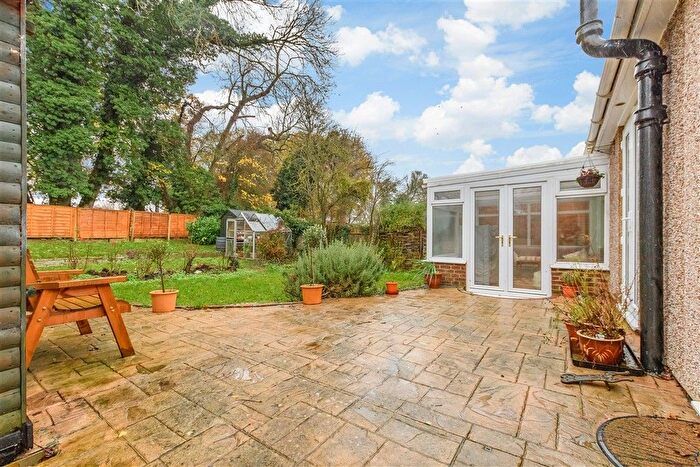 3 Bedroom Detached Bungalow For Sale In Neal Road, West Kingsdown, Sevenoaks, Kent, TN15