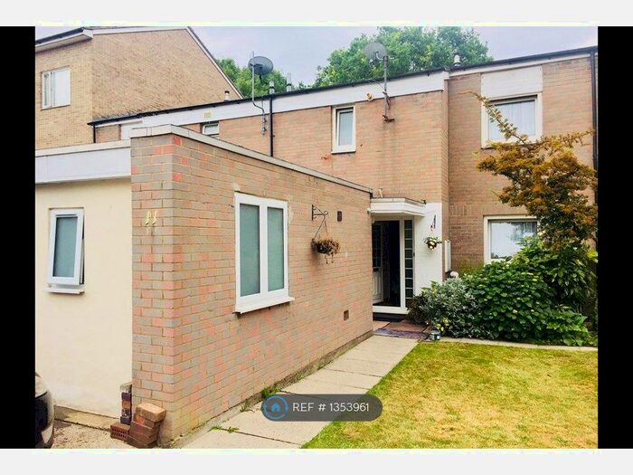 Studio To Rent In Annex To Pocklington Close, London, NW9