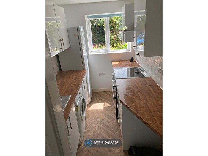 2 Bedroom Maisonette To Rent In Deegan Close, Coventry, CV2