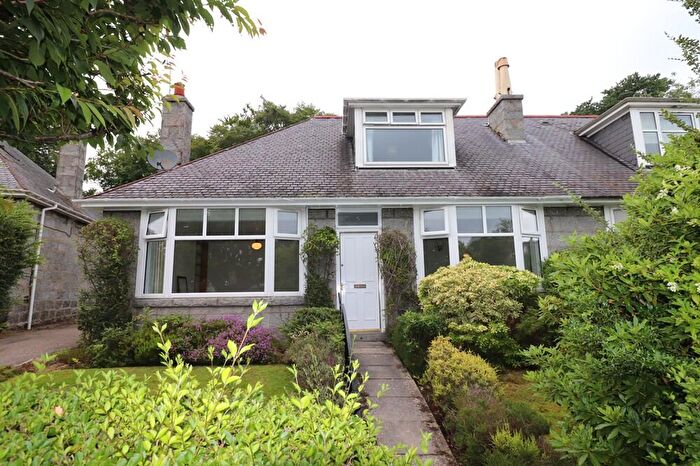 3 Bedroom Semi-Detached House To Rent In Viewfield Gardens, Aberdeen, AB15