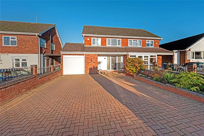 3 Bedroom Semi-Detached House For Sale In Wigford Road, Dosthill, Tamworth, Staffordshire, B77