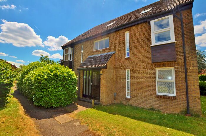 1 Bedroom Flat To Rent In Bradfield Close, Guildford, Surrey, GU4