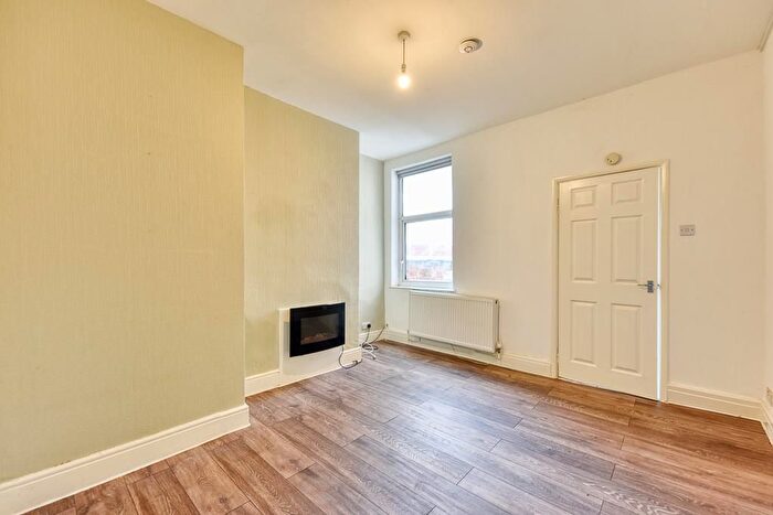 1 Bedroom Flat To Rent In Station Road, Carlton, Nottingham, NG4
