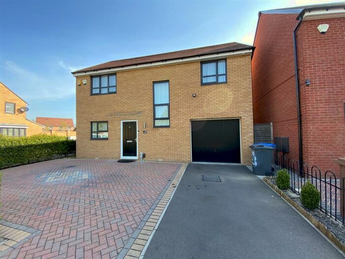 4 Bedroom Detached House To Rent In River View Drive, Salford, M7