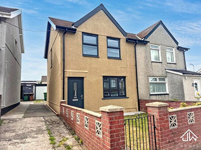 3 Bedroom Property For Sale In Pencoed Avenue, Cefn Fforest, NP12