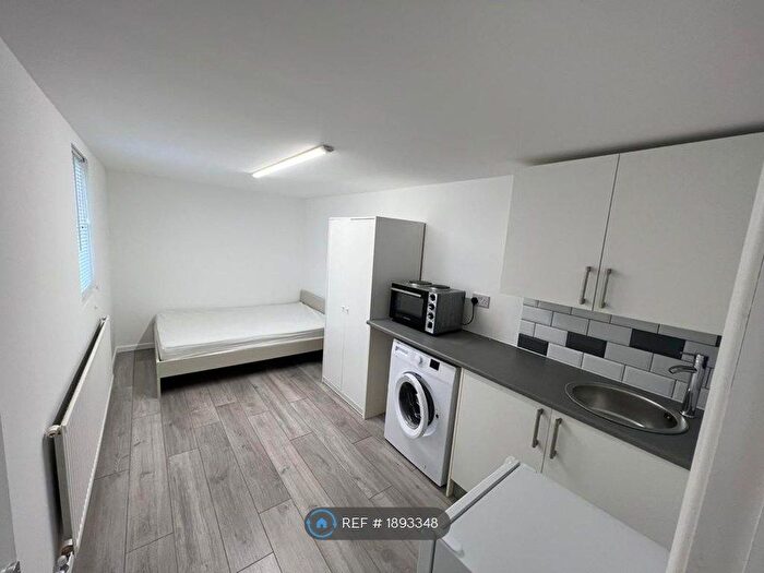 Studio To Rent In High Barnet, Barnet, EN5