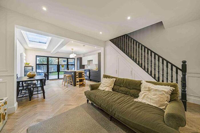 2 Bedroom Terraced House For Sale In Lincoln Road, Sidcup, DA14