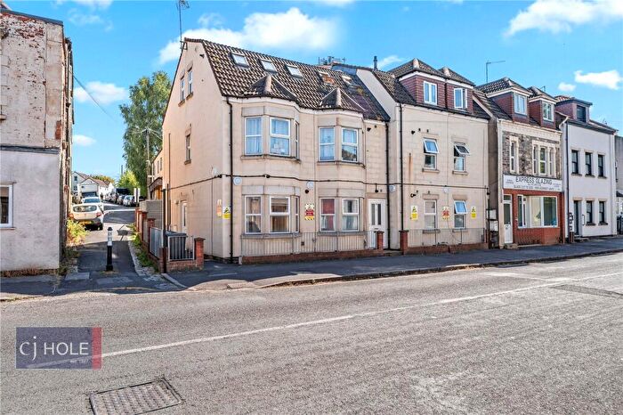3 Bedroom End Of Terrace House To Rent In Clouds Hill Road, Bristol, Somerset, BS5