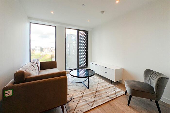 1 Bedroom Apartment To Rent In Victoria House, M4