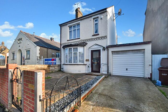 3 Bedroom Detached House For Sale In Ingram Road, Gillingham, ME7