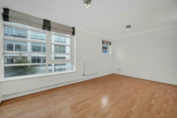 2 Bedroom Apartment To Rent In St John St, EC1V