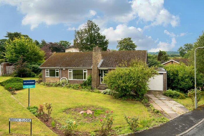 3 Bedroom Detached Bungalow For Sale In Beech Close, Tadcaster, LS24