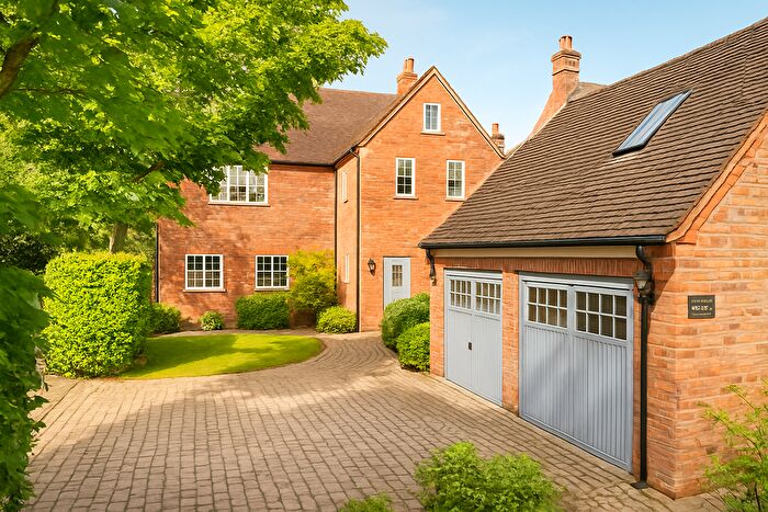 5 Bedroom Detached House For Sale In Hammersley Lane, Penn, High Wycombe, Buckinghamshire, HP10