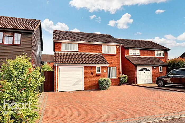 4 Bedroom Detached House For Sale In Buckfast Avenue, Bedford, MK41