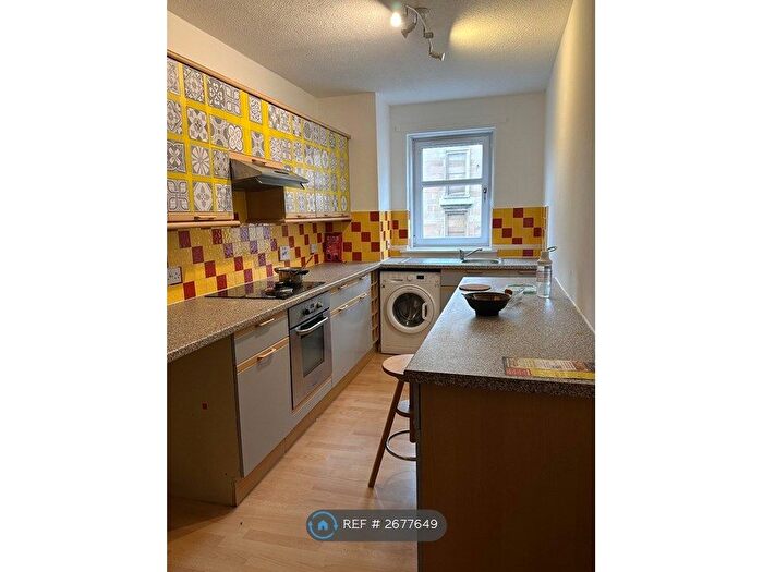 3 Bedroom Flat To Rent In Beltane Street, Glasgow, G3