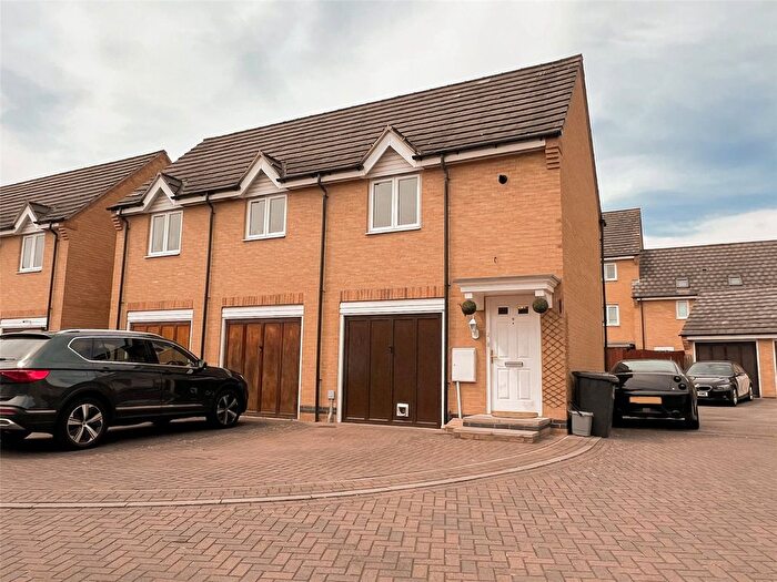 2 Bedroom Maisonette To Rent In Whitebeam Close, Hampton Hargate, Peterborough, PE7