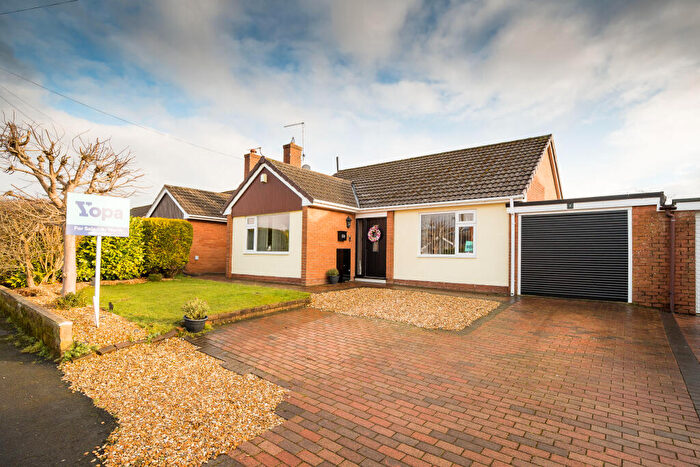 3 Bedroom Detached Bungalow For Sale In Ffordd Las, Mold, CH7