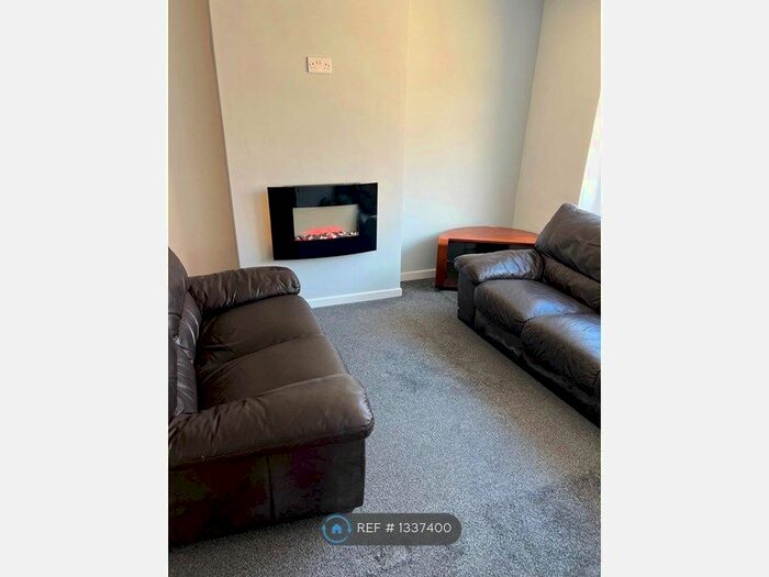 2 Bedroom Flat To Rent In Chantrey Road, Sheffield, S8